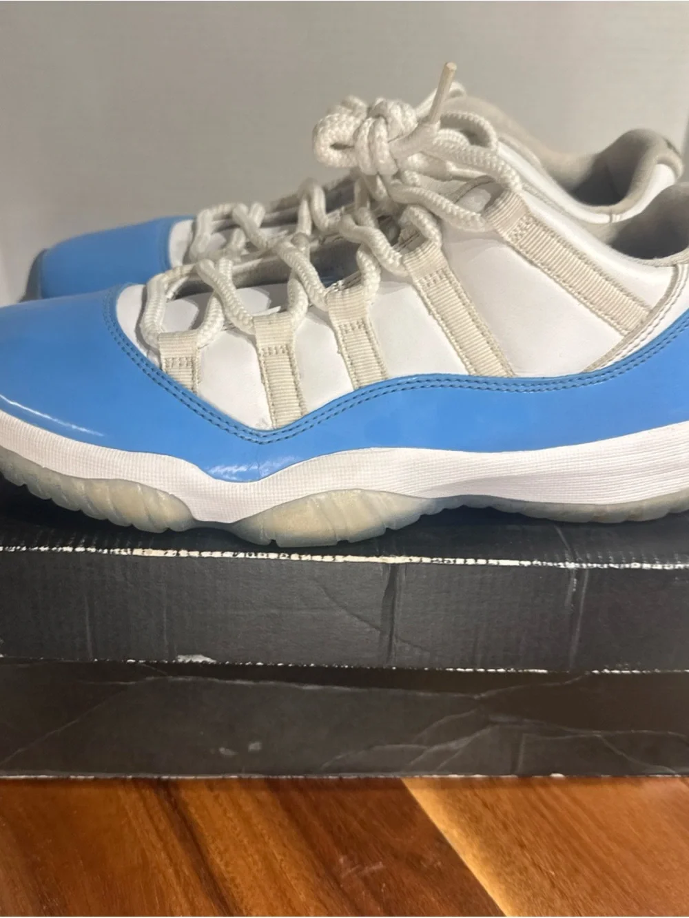 Jordan 11 Retro Low UNC 2017  (528895-106) Men’s Size 8